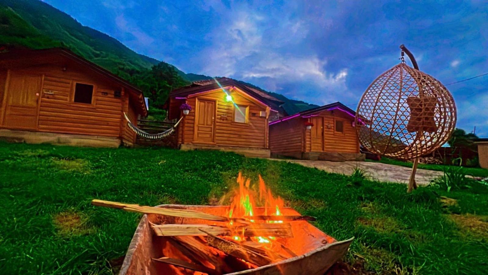 Dedushi Guesthouse &Wood Cabins-Camping Place Gusinje Extérieur photo